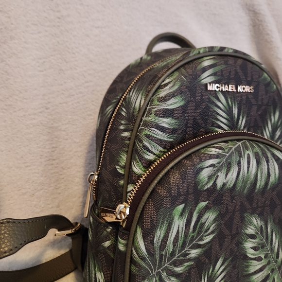 Michael Kors Palm Leaf Backpack - Picture 3 of 9